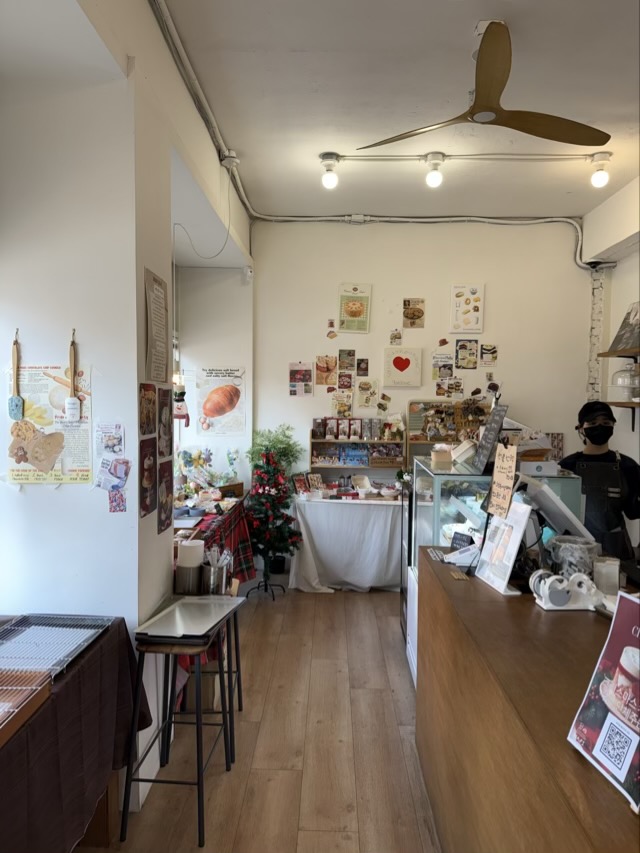 성신여대 마피 매장 내부의 전반적인 인테리어와 동선